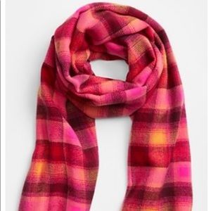 GAP Cozy Scarf 🧣 Red Fuchsia NWT Plaid